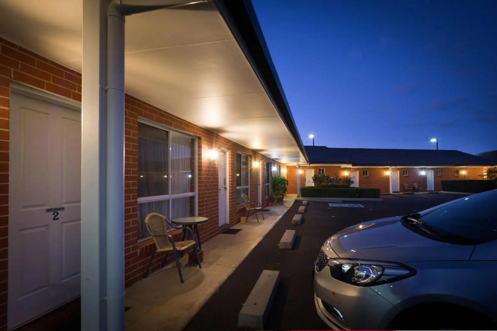 Akuna Motor Inn and Apartments