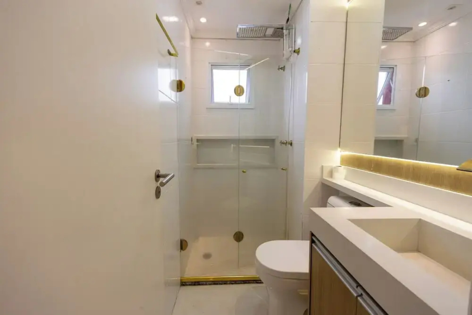 Apto c Piscina e Brinquedoteca a 400m da Praia