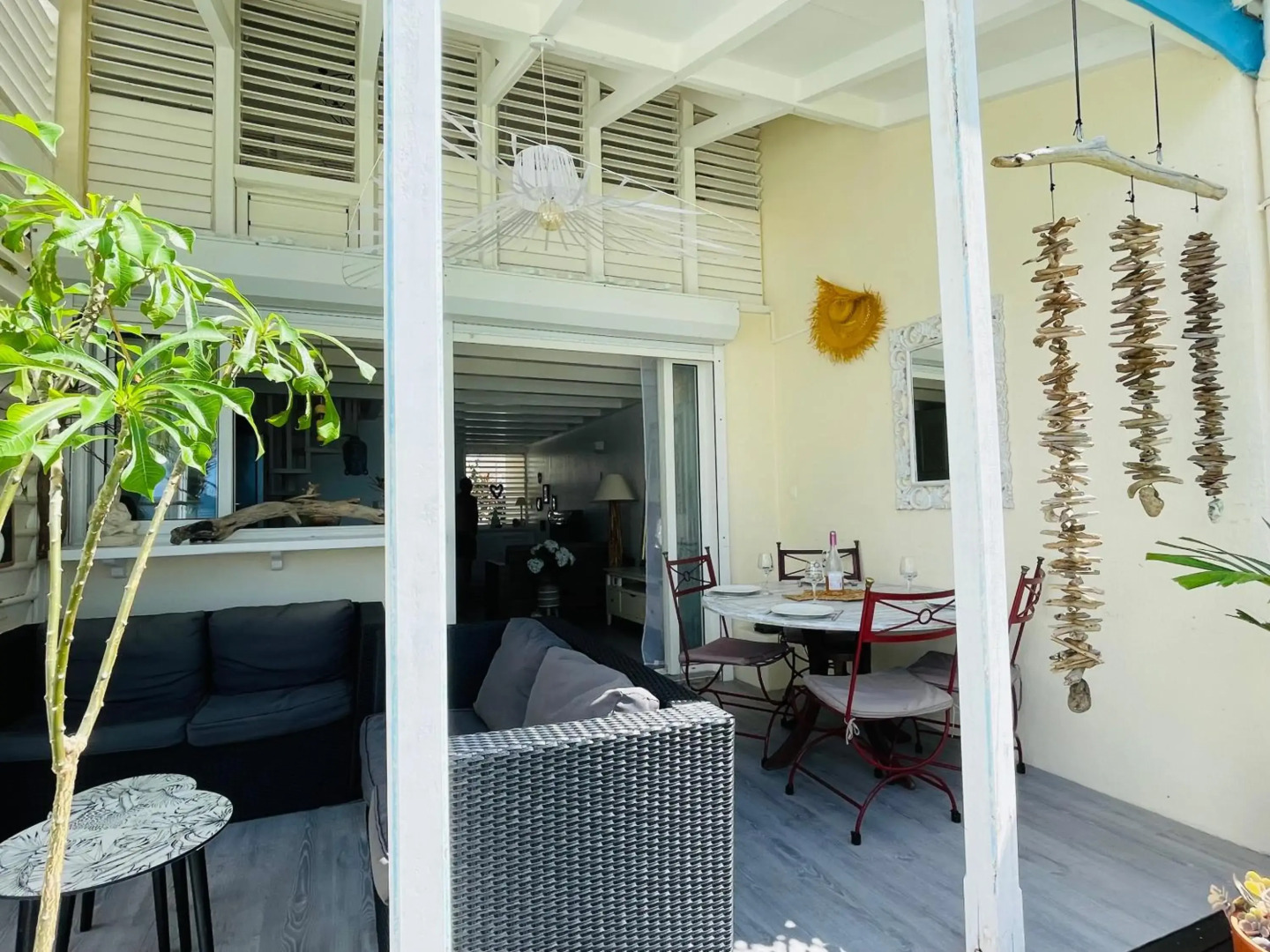 Blue Lagoon, cottage les pieds dans l eau