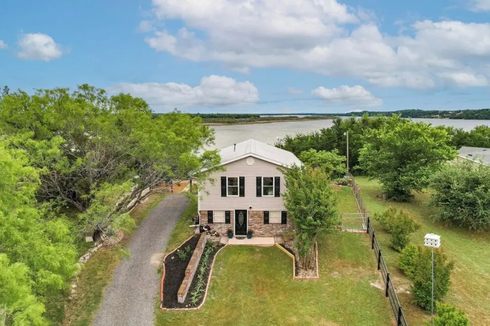 Waterfront Escape on Lake Granbury: Deck & Patio!