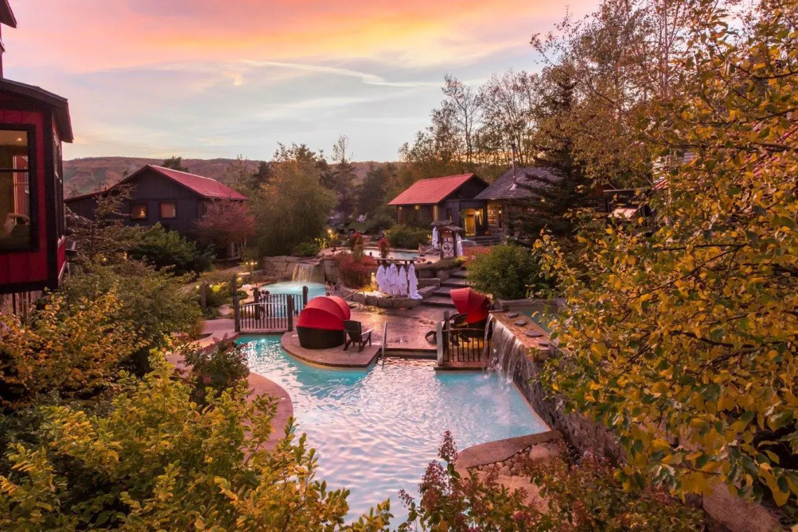 Tyrolean Village Resorts at Blue Mountain