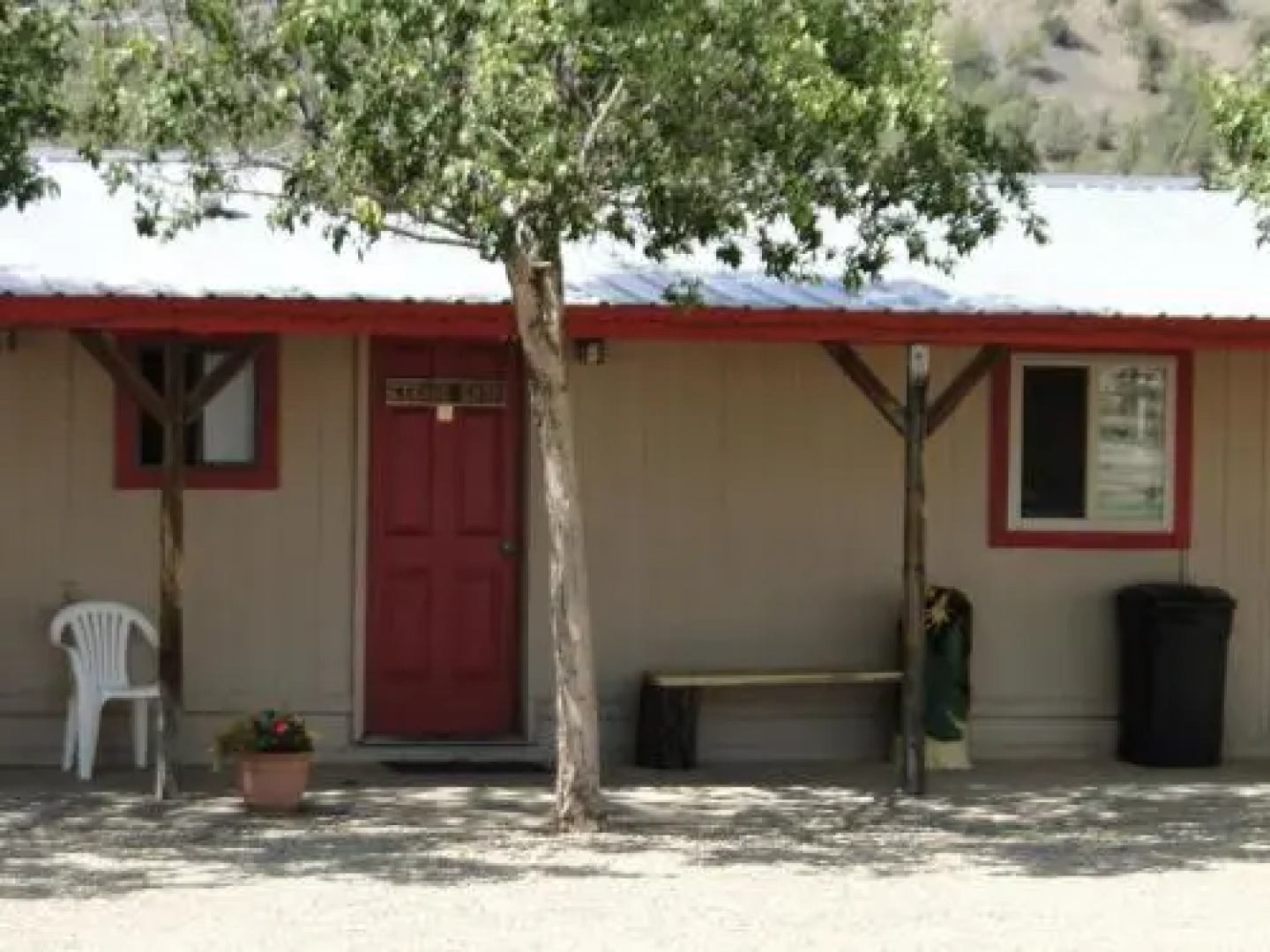 Ms. Kitty's Country Inn