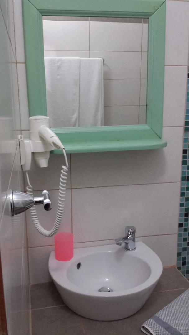 Studios & Apartments Efrosini