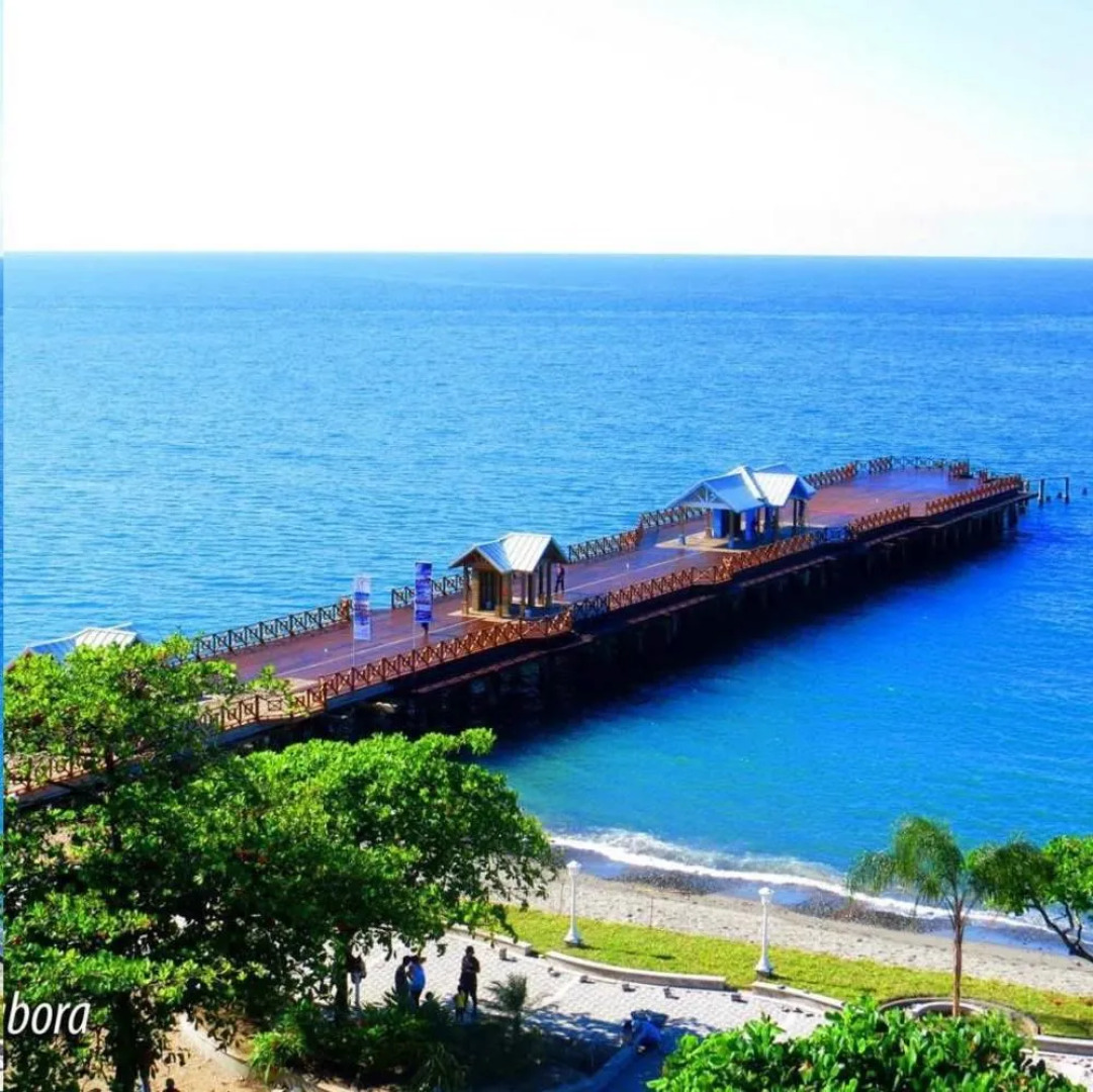 Art-Deco Beach Hotel