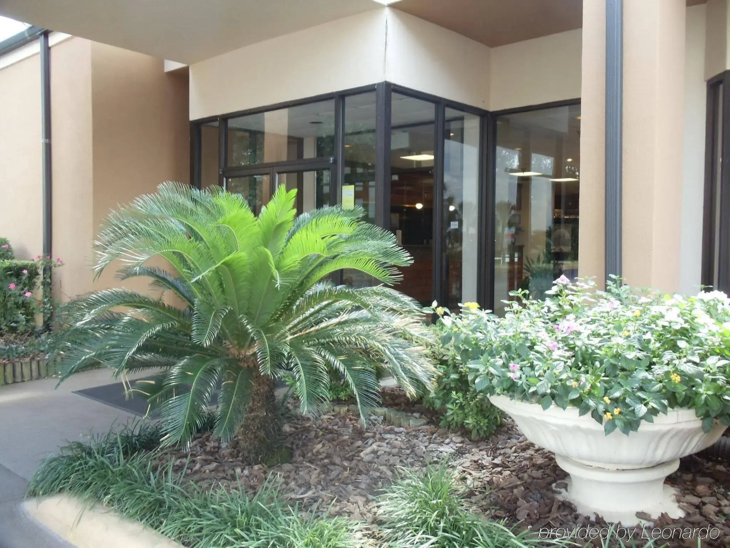 Quality Inn & Suites Pensacola Bayview