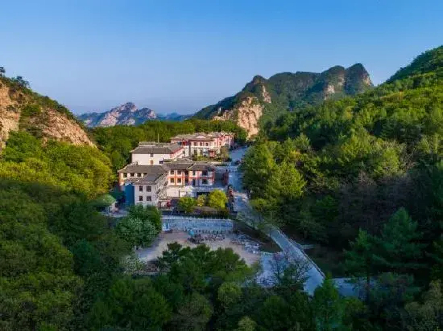 Phoenix Mountain Hotel