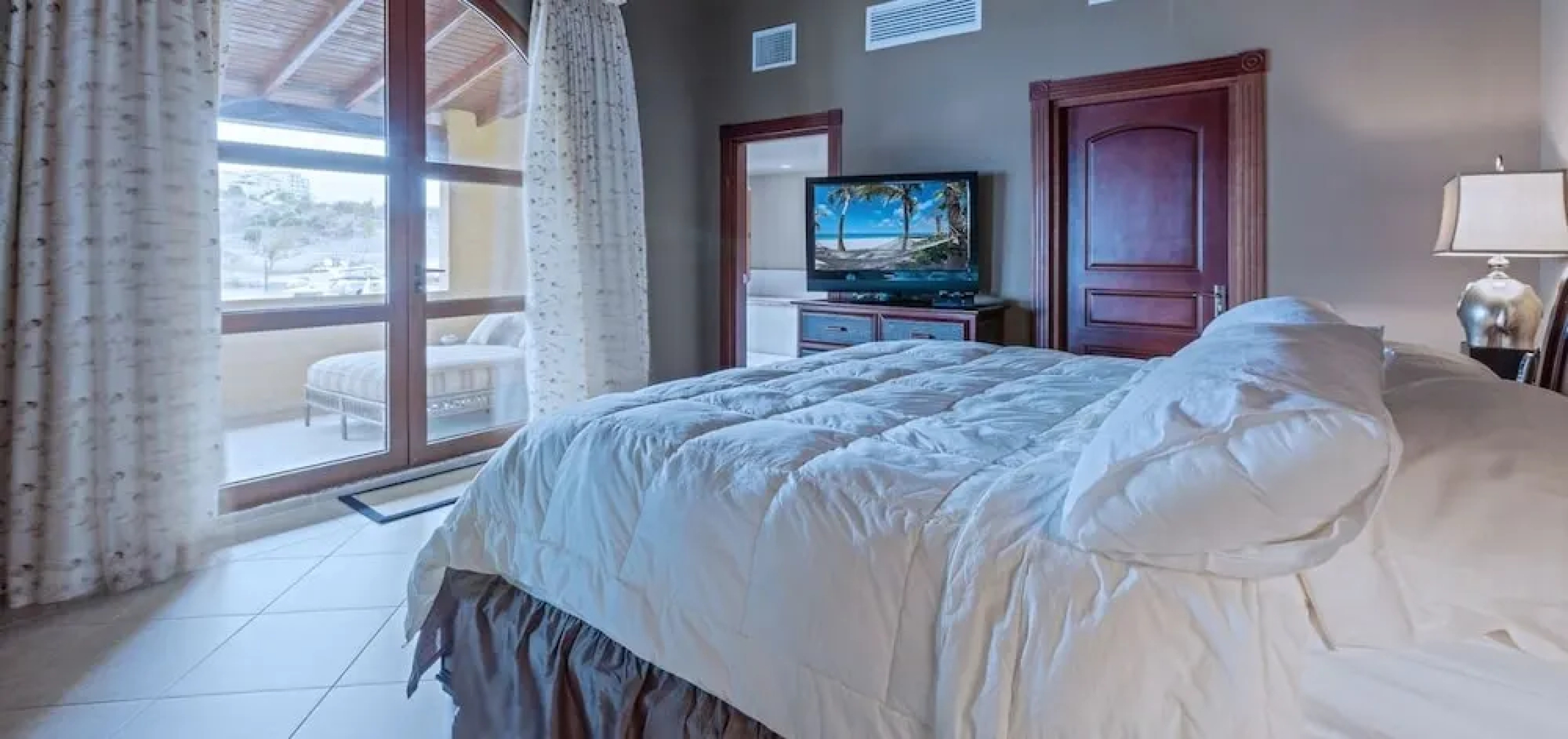 Condo Marina 360