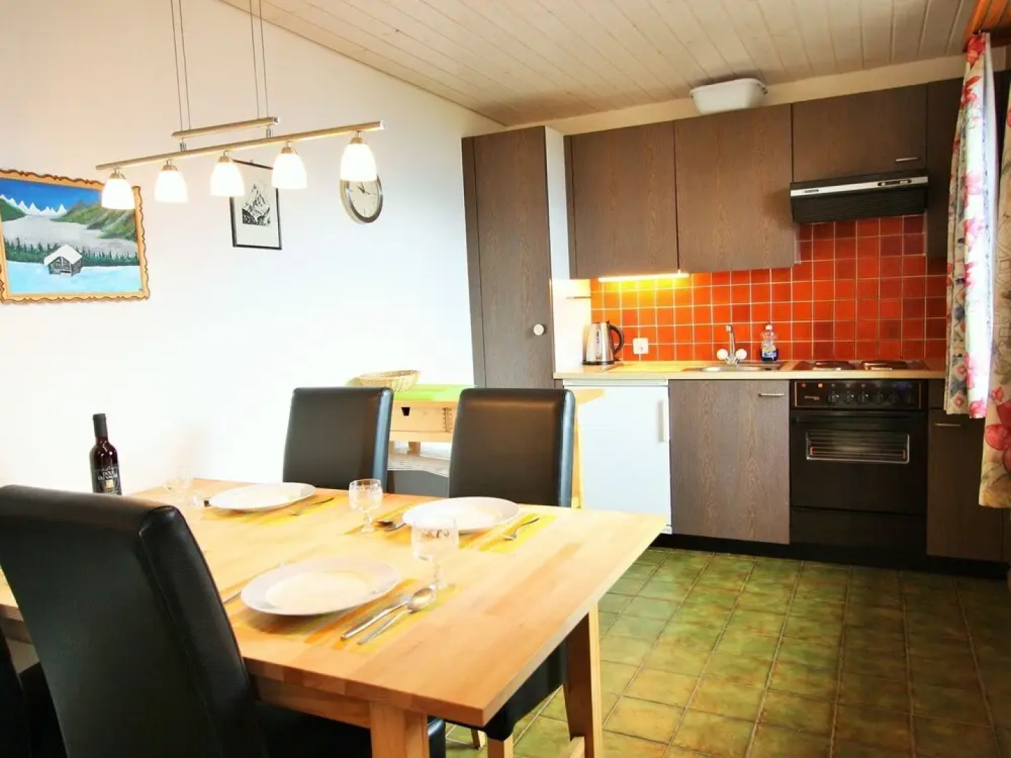 Comfortable 6 Pers Chalet Near Anzere