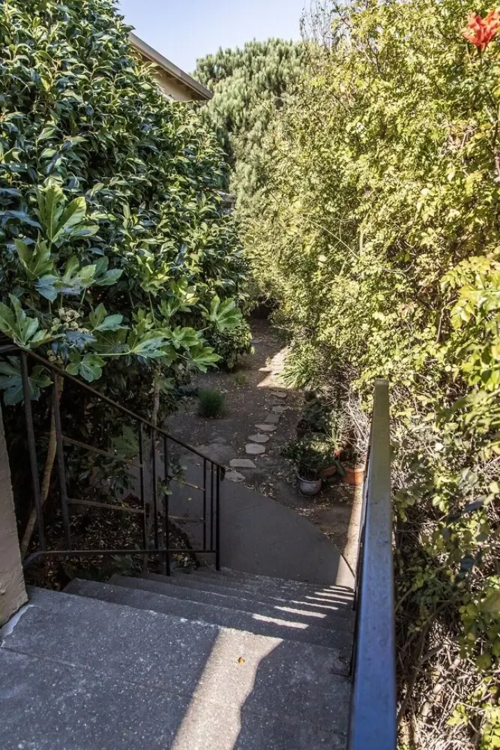 Sunny Two Bed in Richmond