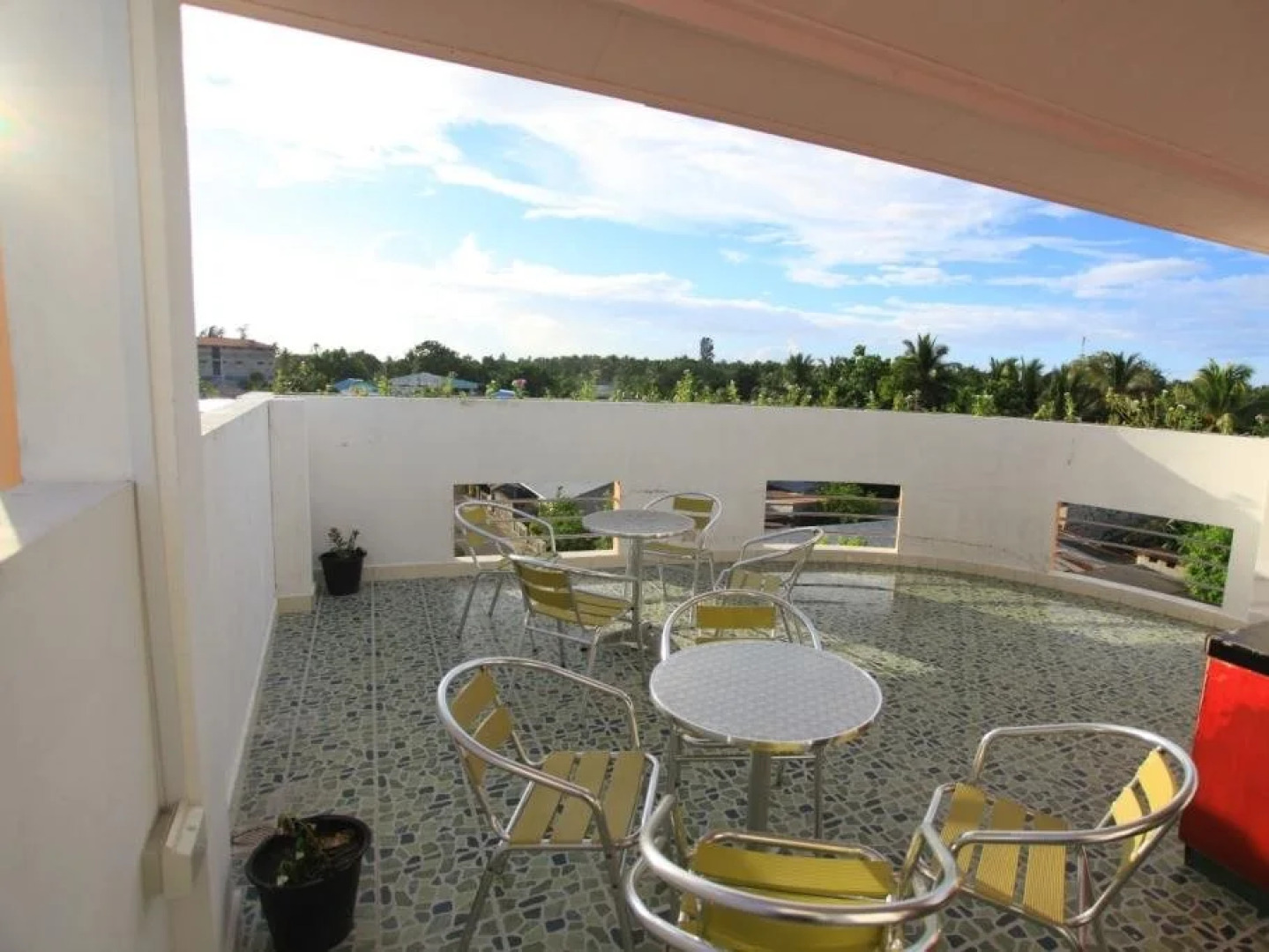 Roashanee Guest House