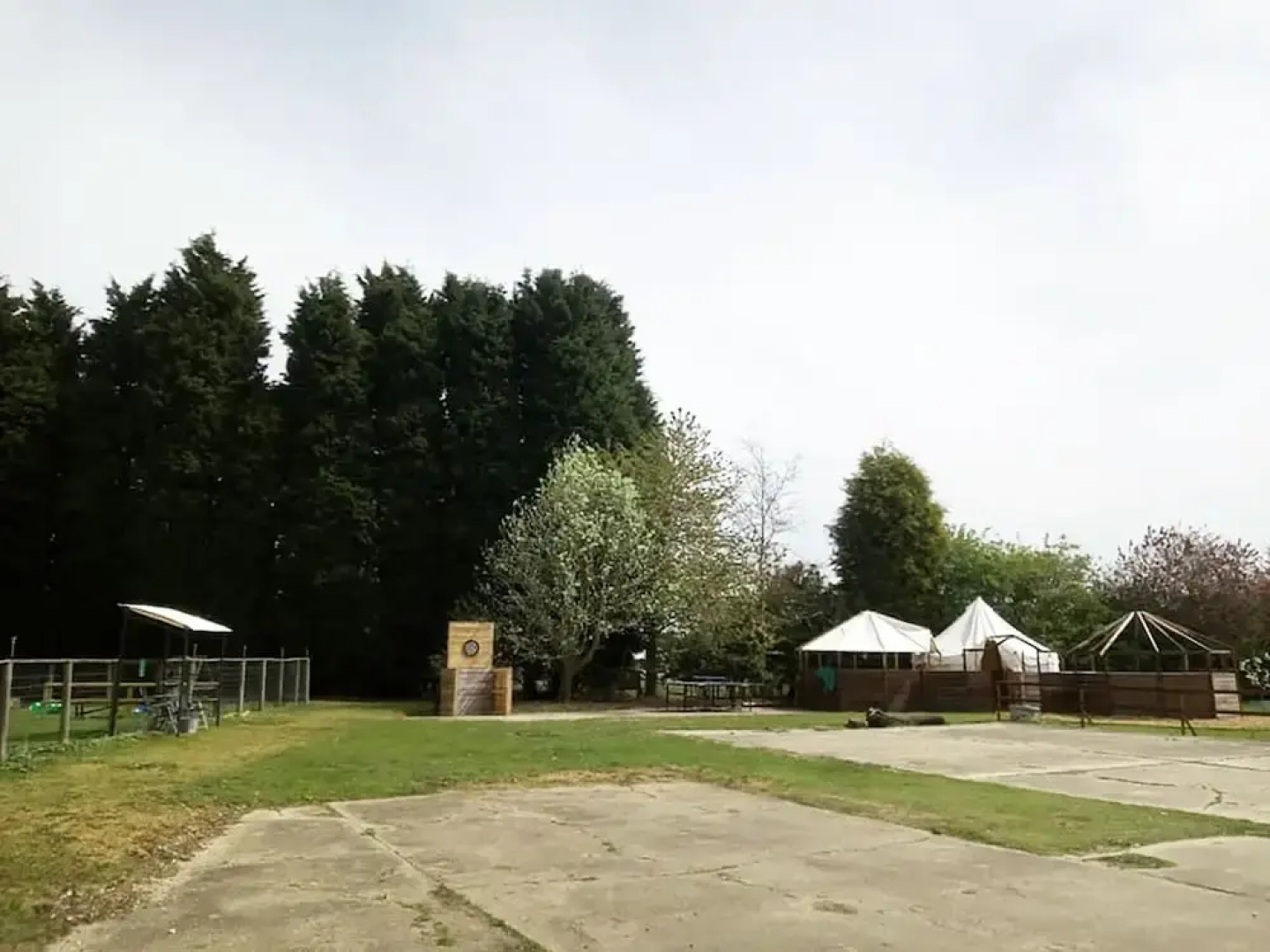 Oak Lodge Retreat - Glamping 3