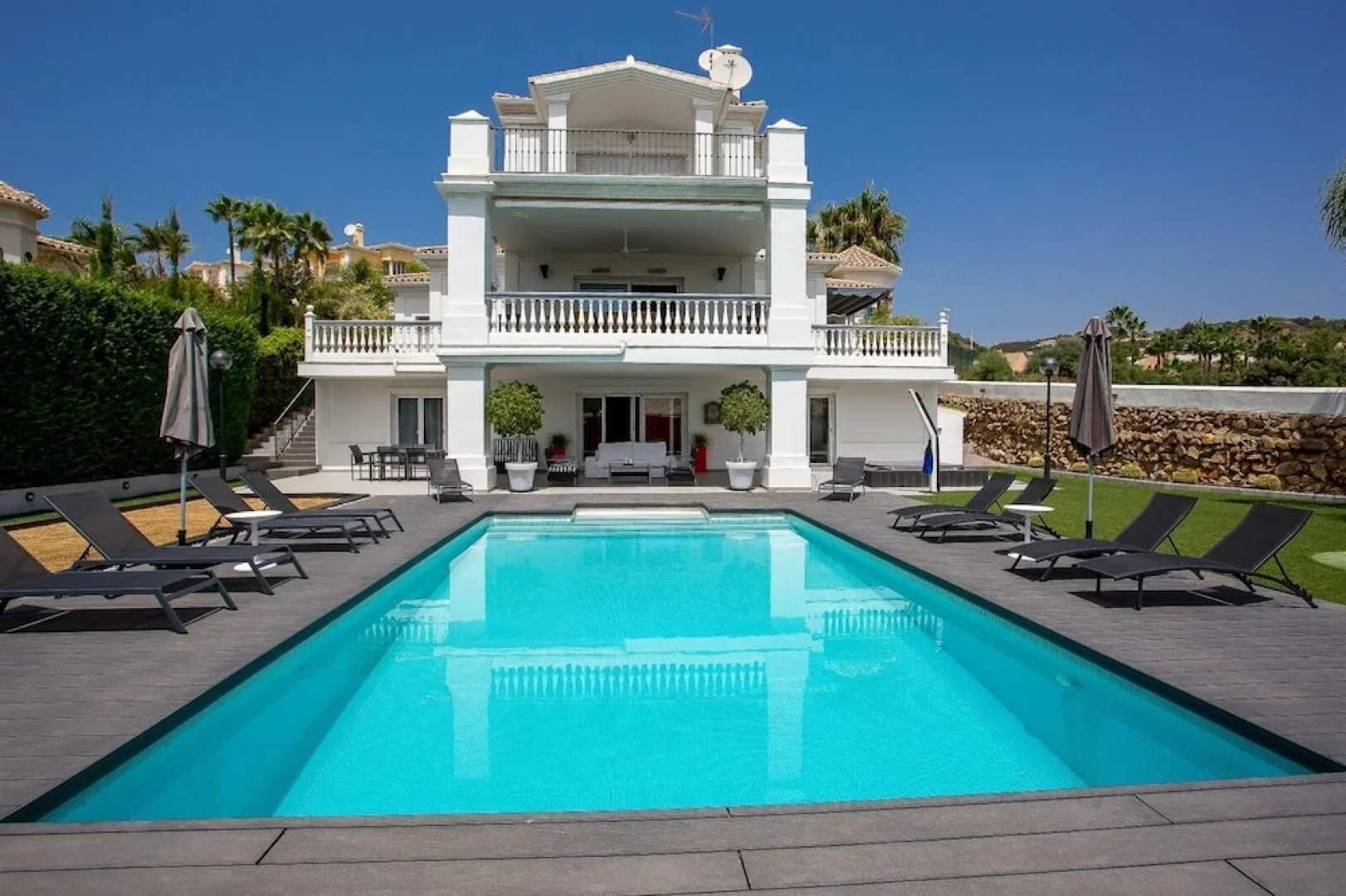Fantastic Luxury Villa Near Marbella