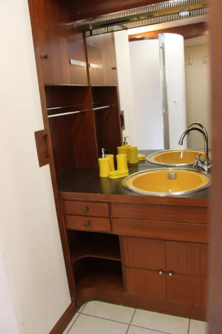 Comprensorio Olivetti - la Serra - Stanza 204