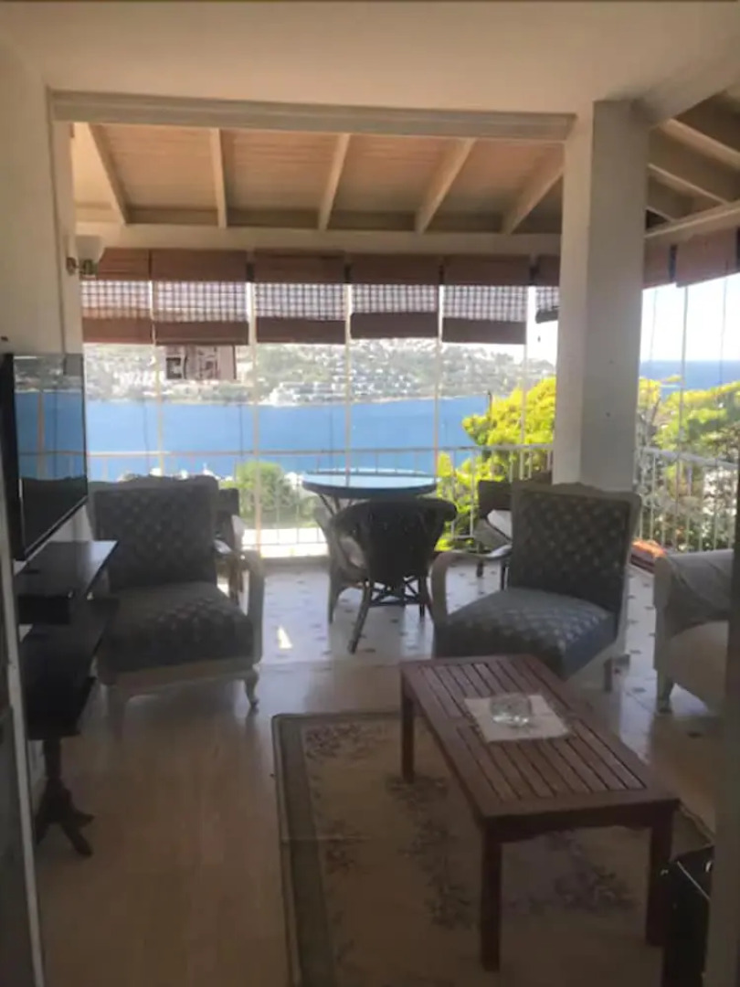 Apartment 2 bedroom with Private Beach