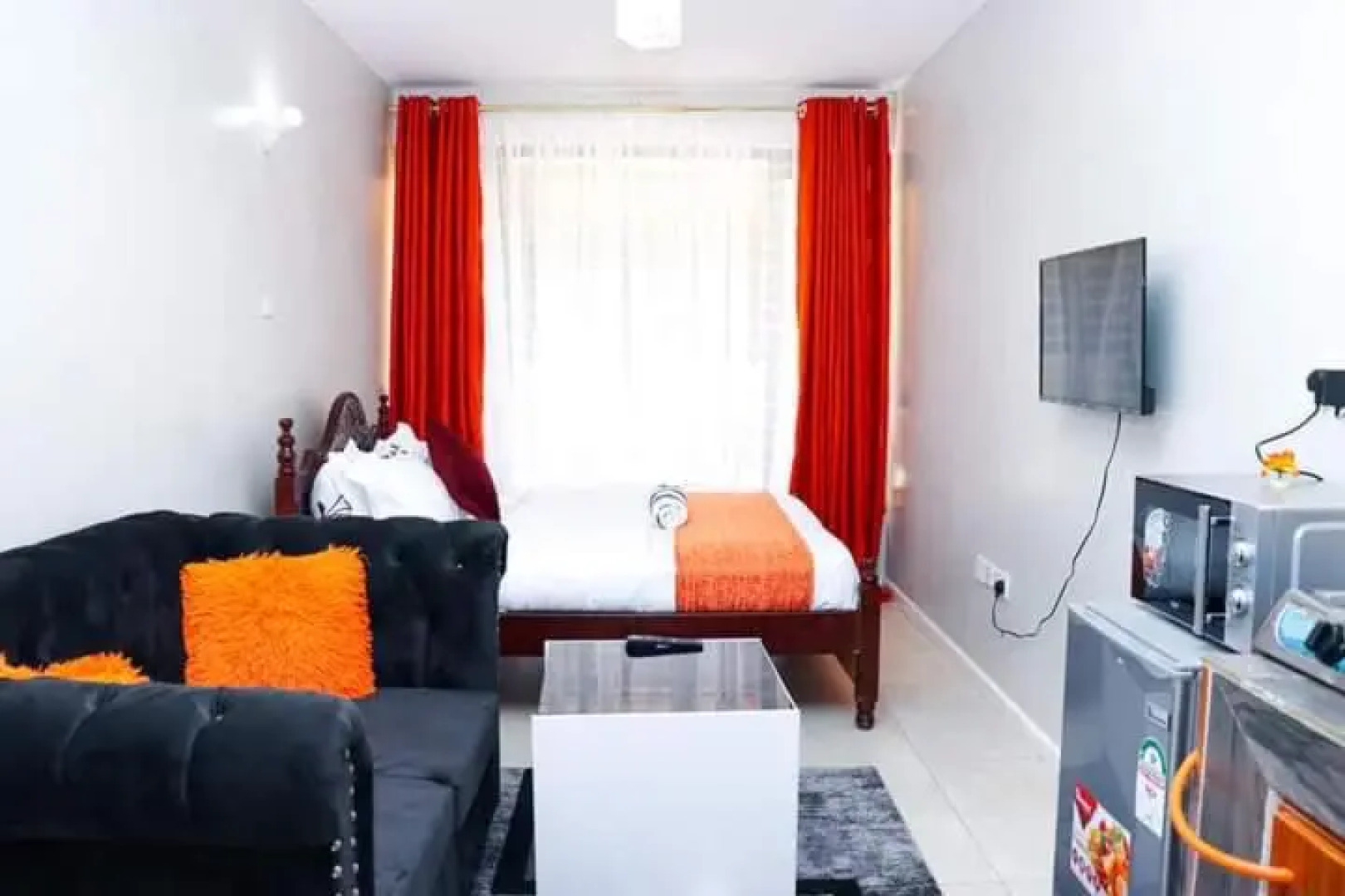 JumuStay Furnished Studio in Coral Bells Apartment