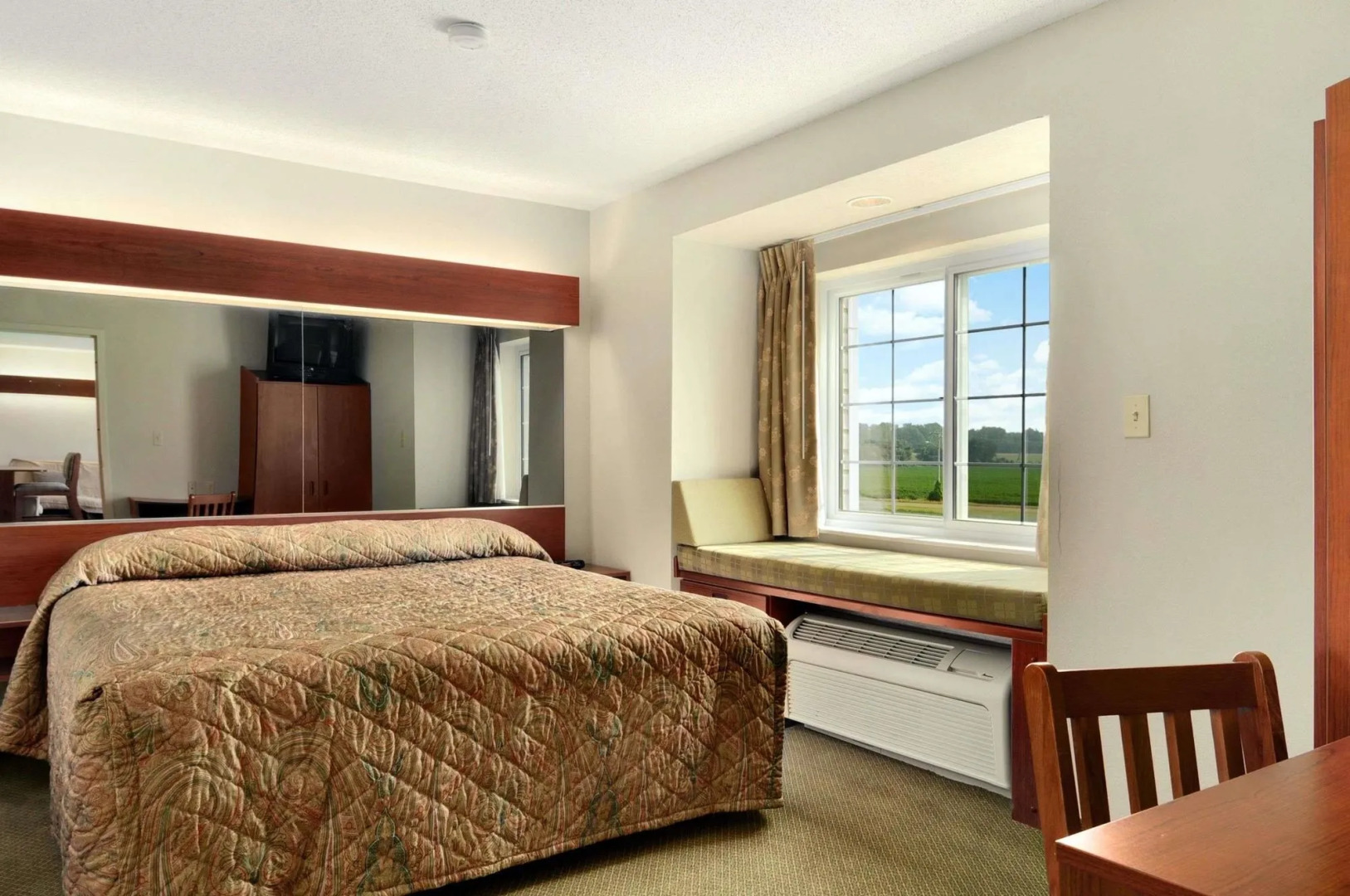 Microtel Inn & Suites by Wyndham Tunica Resorts