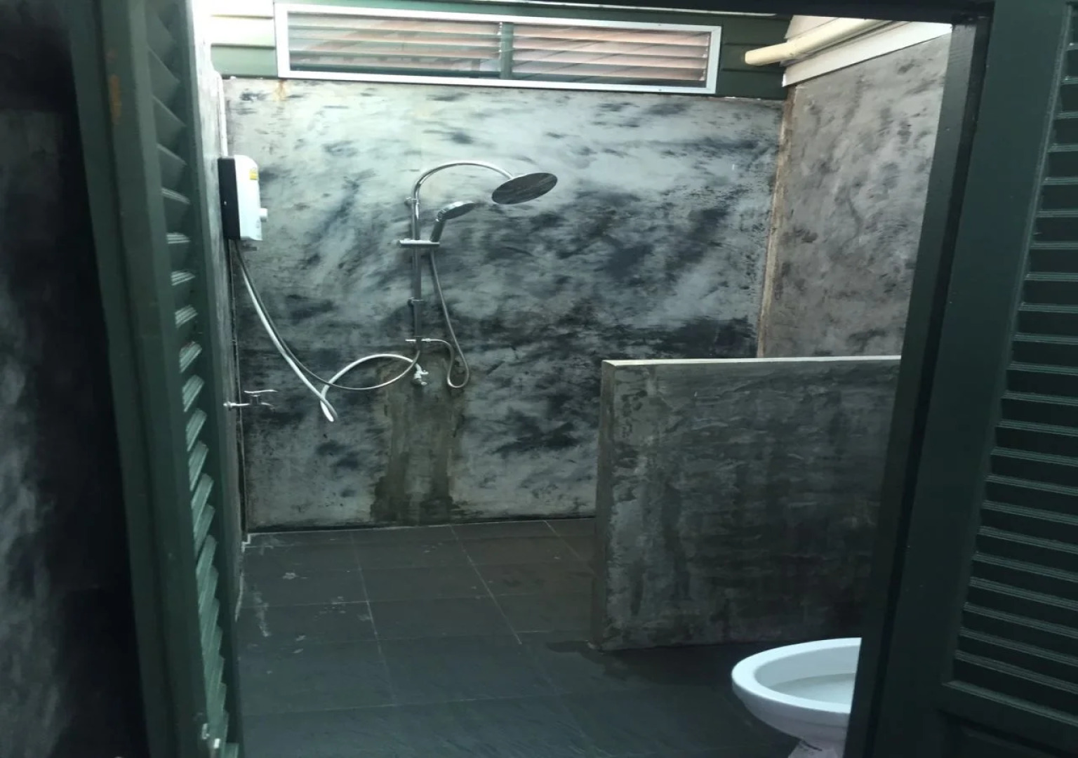 At Rimnam Chan Hostel