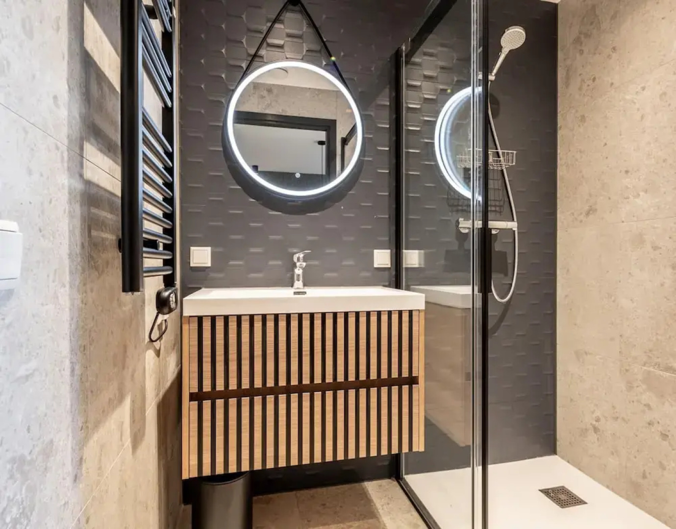 Stylish 2-bedroom Apartment in Delft