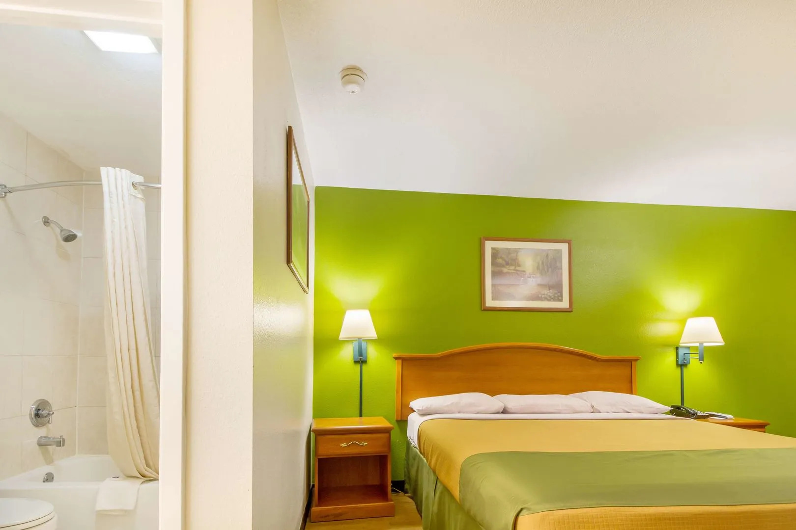 Scottish Inn & Suites