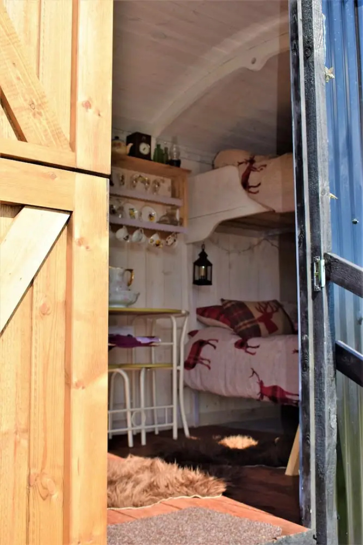 Meadow Shepherds hut