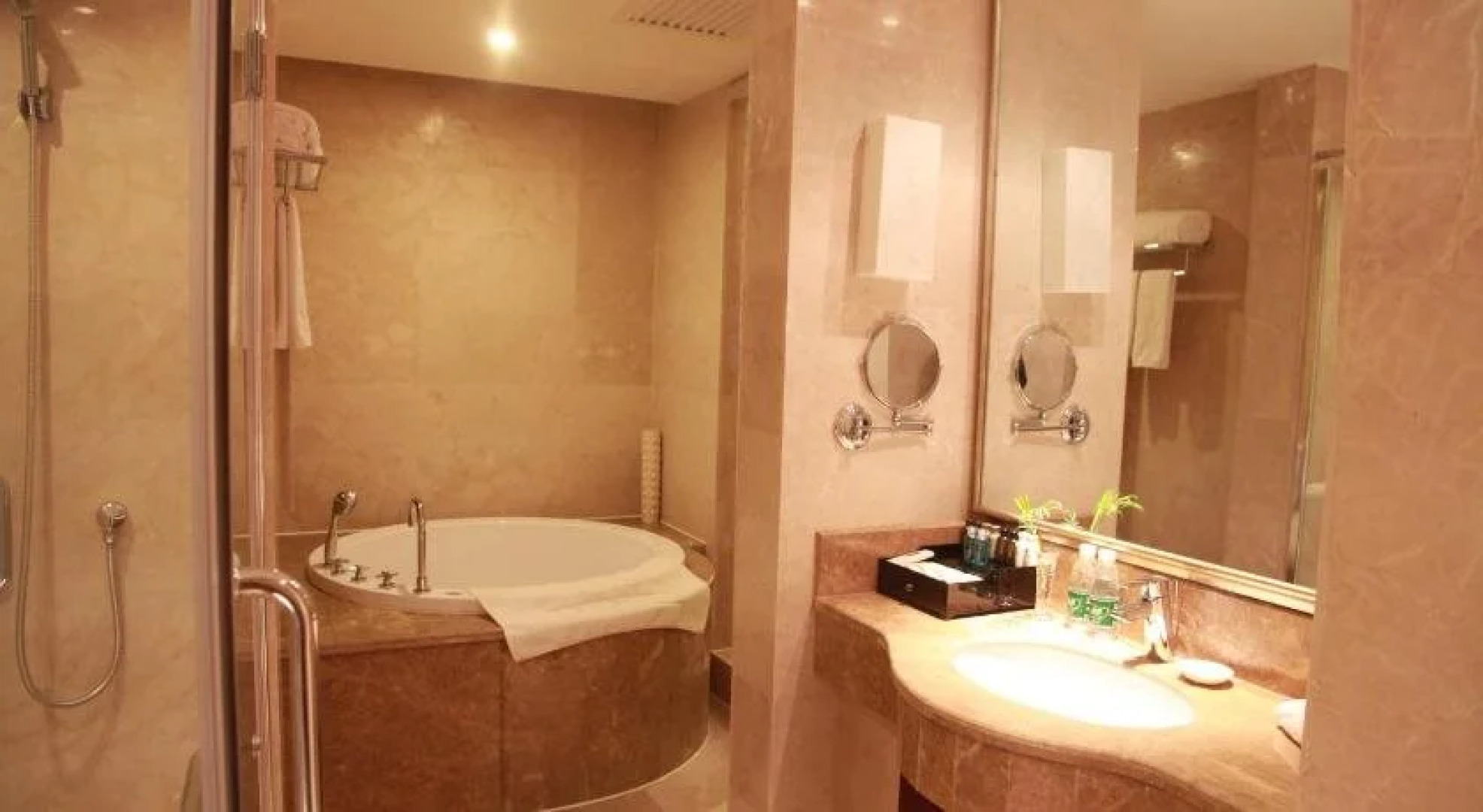 Shijiazhuang Shen Zhou 7 Star Hotel