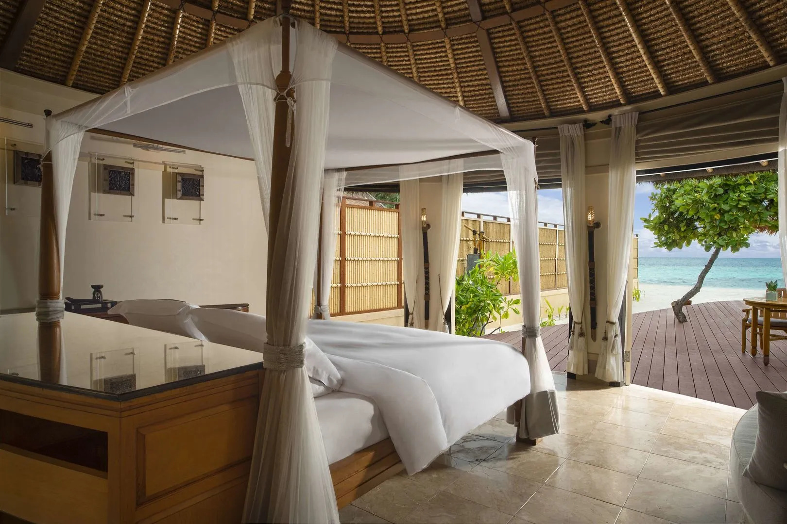 Отель Banyan Tree Vabbinfaru