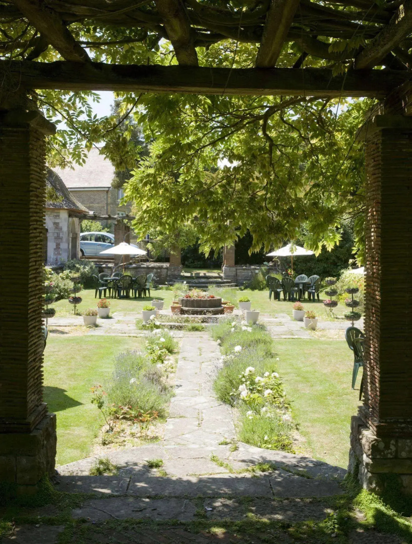 The Broadway Park Hotel