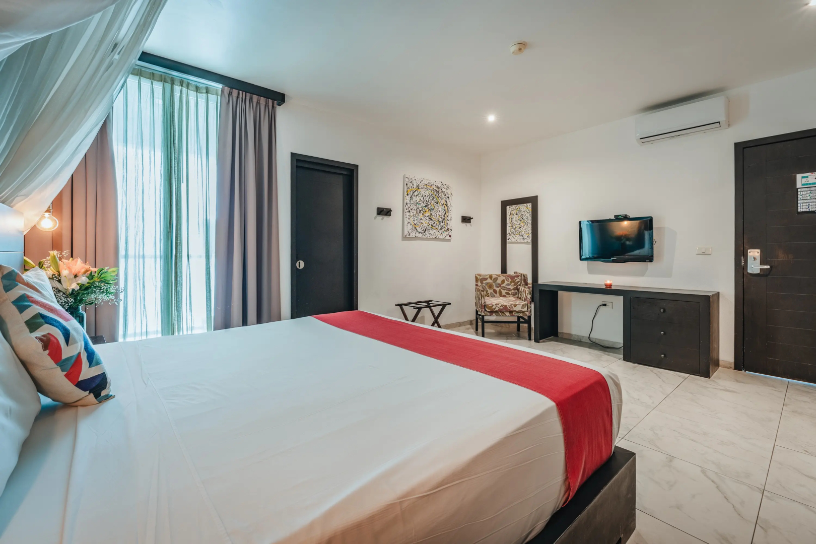 Soho Playa Hotel