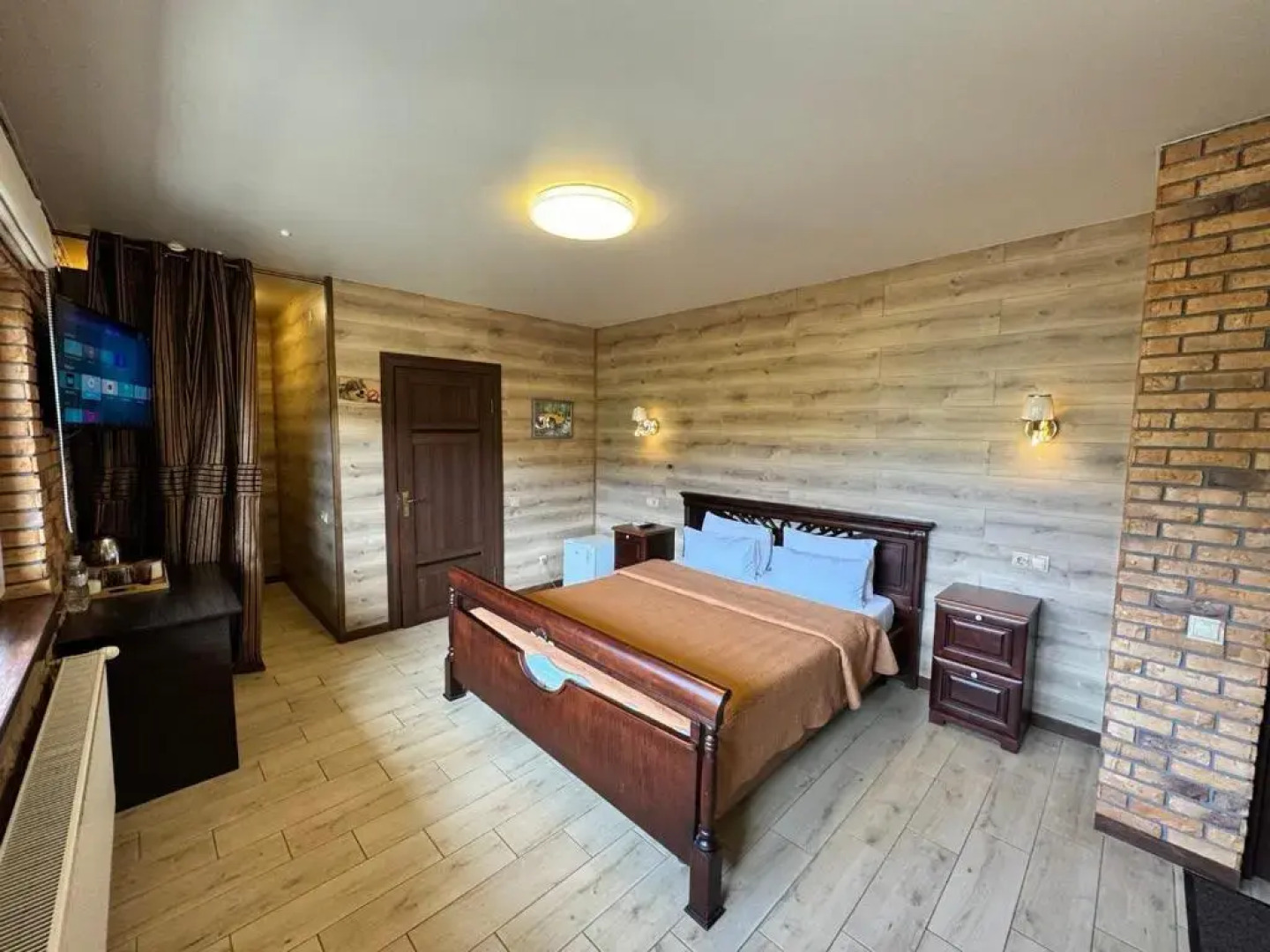 Готель Довбуш