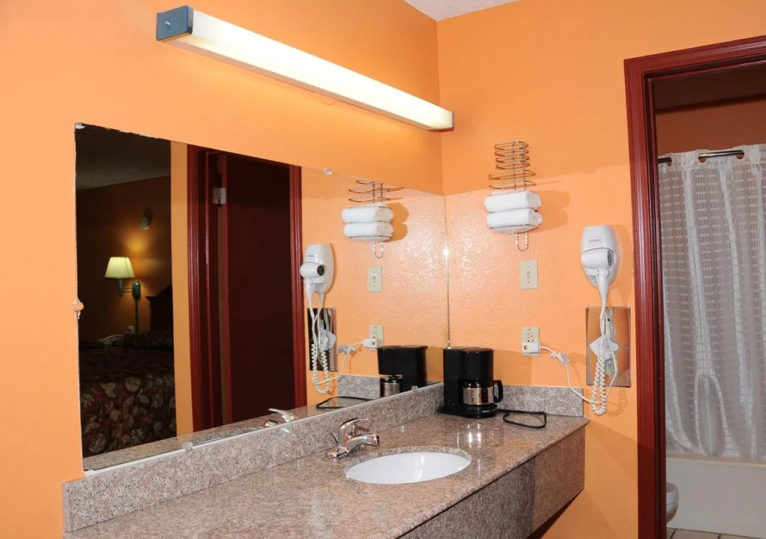 American Inn Cleburne