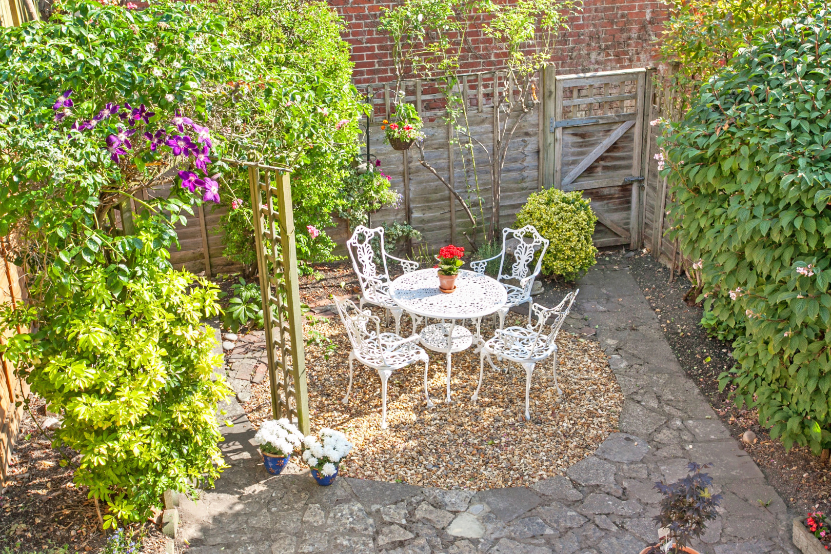 All the city has to offer just a stone's throw away