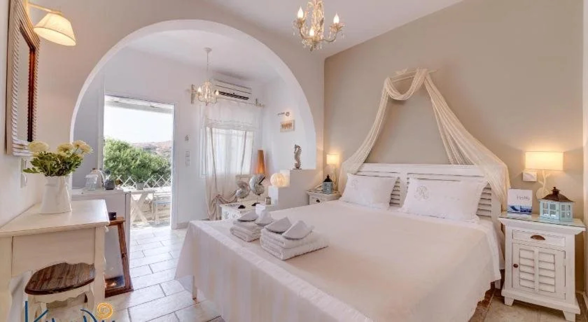 Kimolis Studios & Apartments