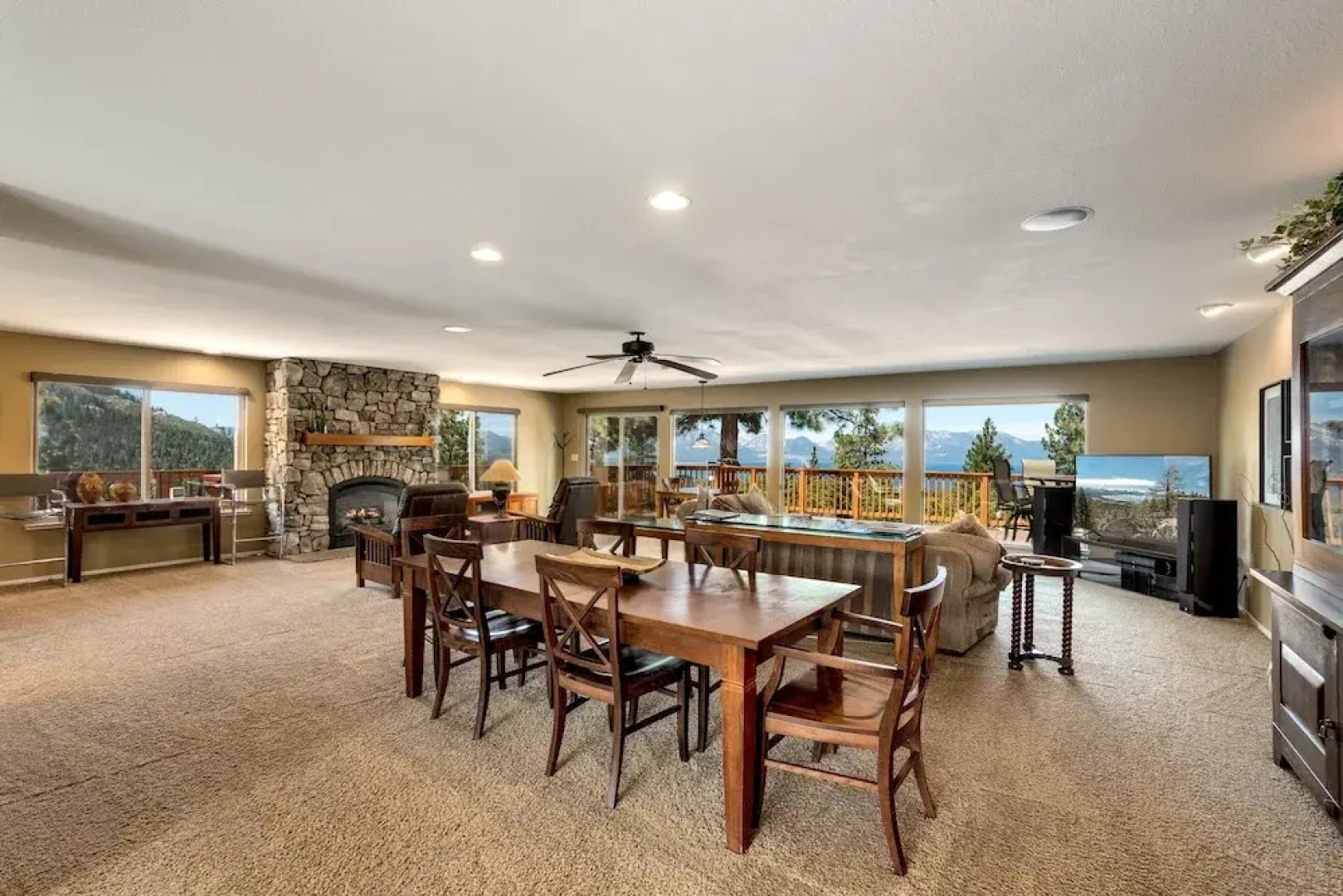 Tudor Lodge 4 Bedroom Home