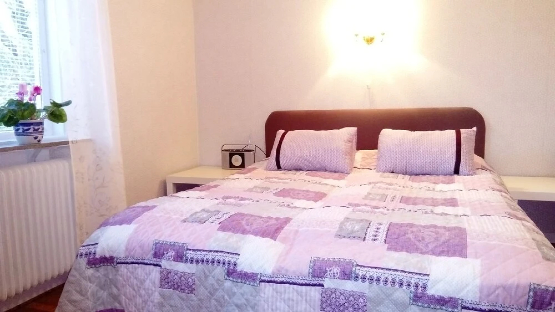 Charmig villalägenhet 150 meter från Vänerns strand