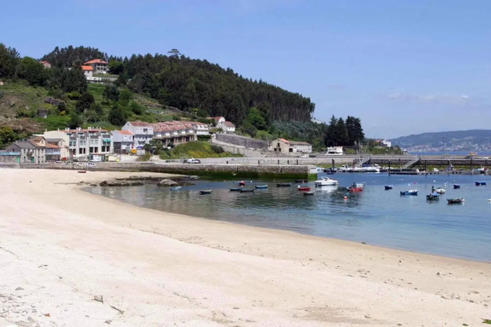 Pontevedra 100009 1 Bedroom Apartment By Mo Rentals