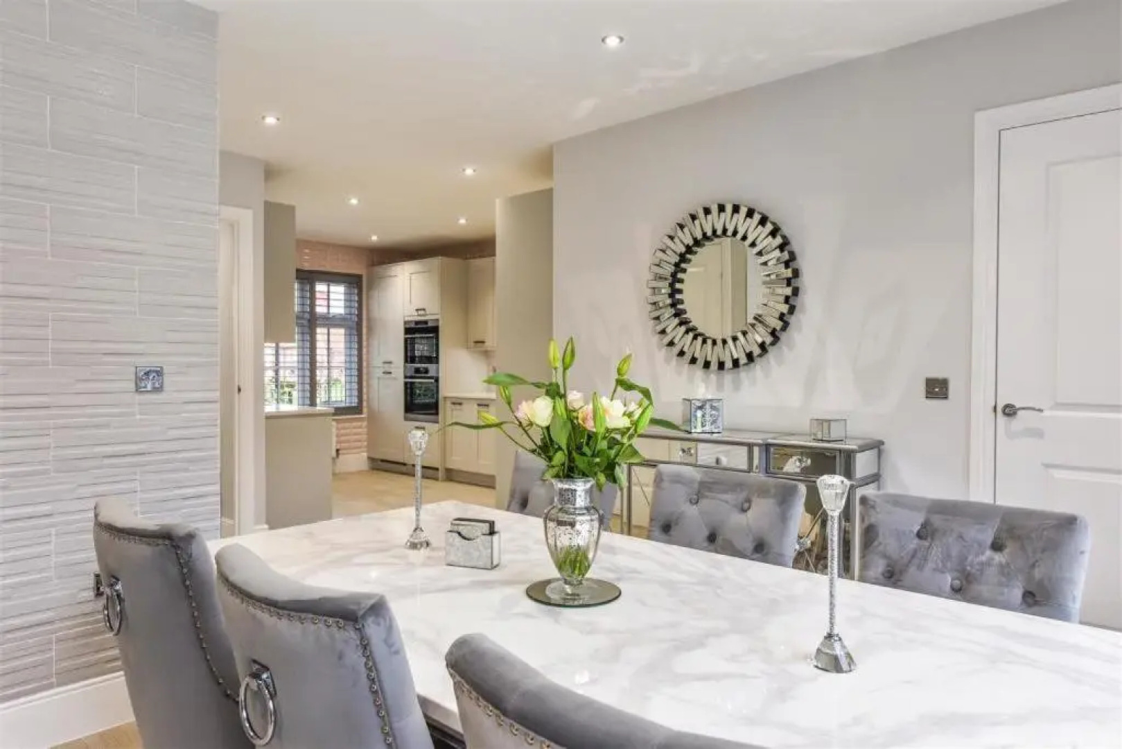 Luxury 4 Bedroom Detached House