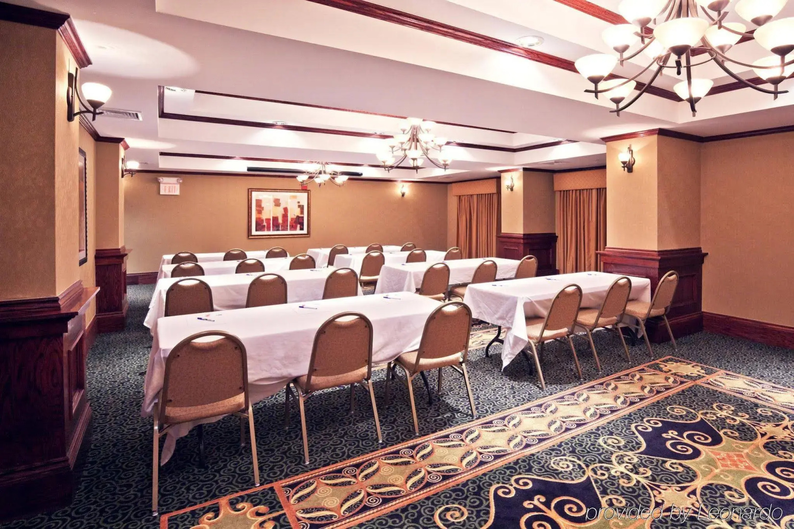 Holiday Inn Express & Suites Shawnee by IHG