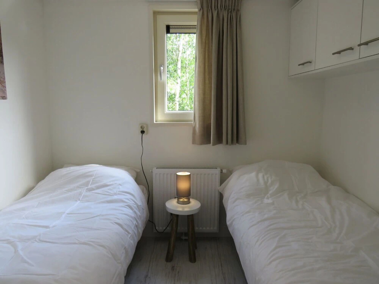 Modern Chalet With Dishwasher, Near the Beach