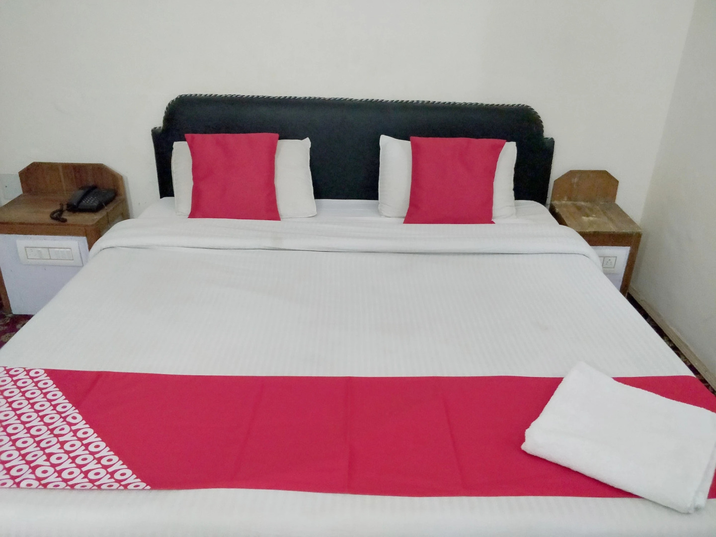 Capital O 19499 Shishamaati