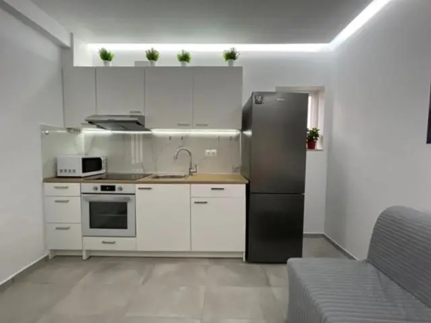 Peter & Paul white house