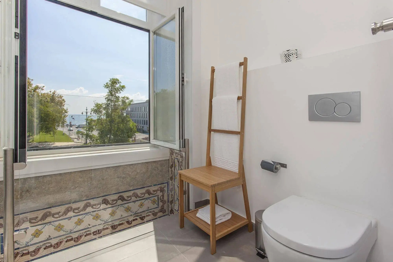 Lisbon Old Town Guest House