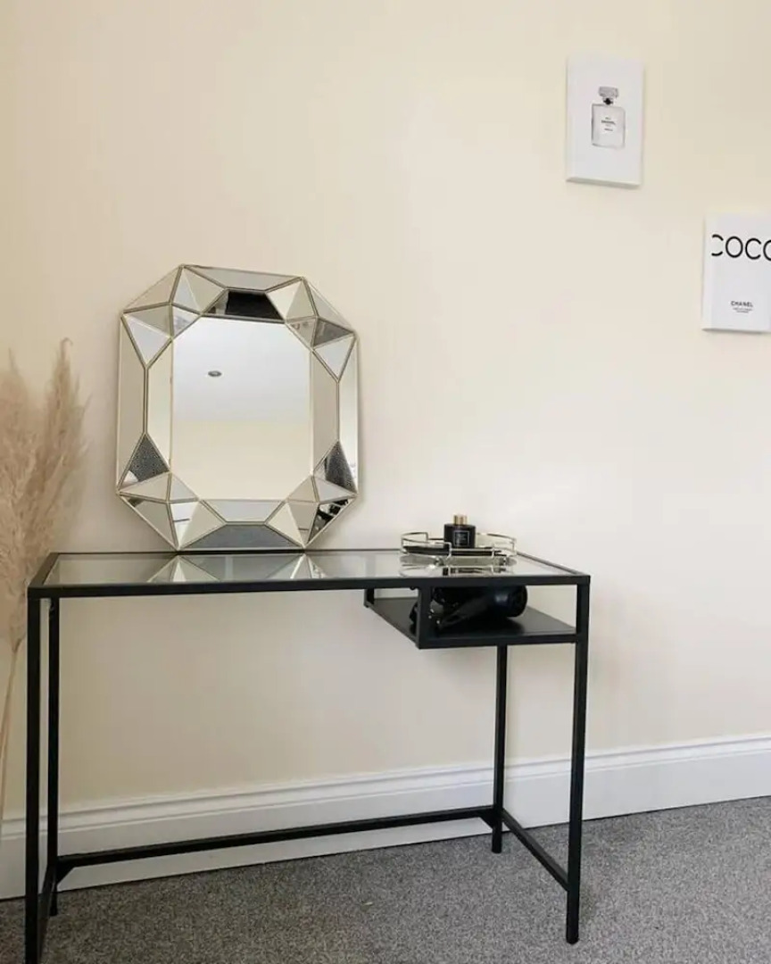 Stunning 2-bed House in Pembroke Dock