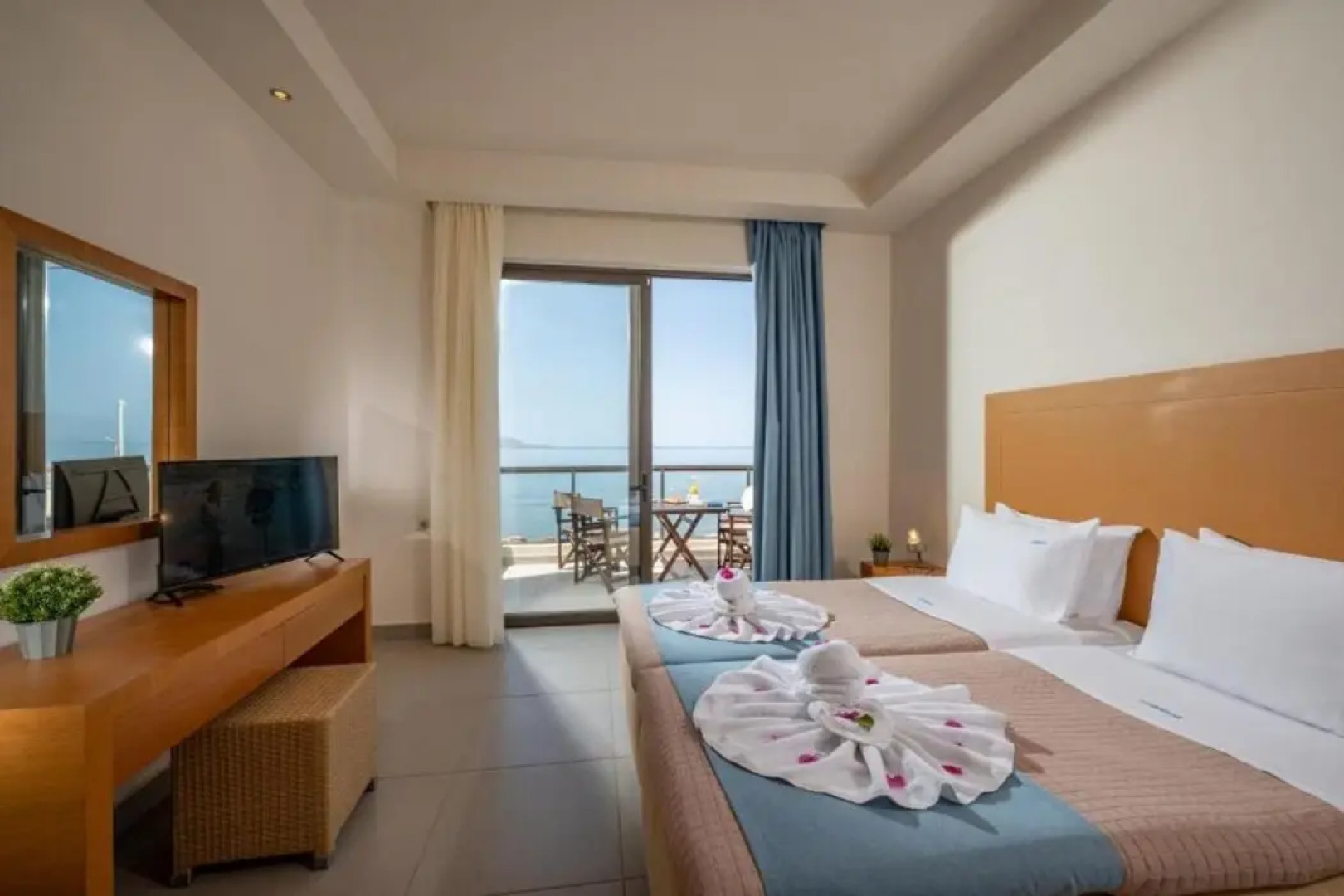 Kritzas Beach Bungalows