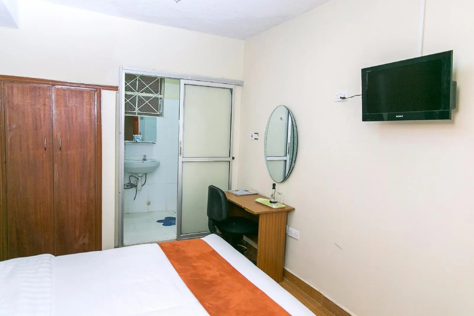 The Coconut Grill Hotel