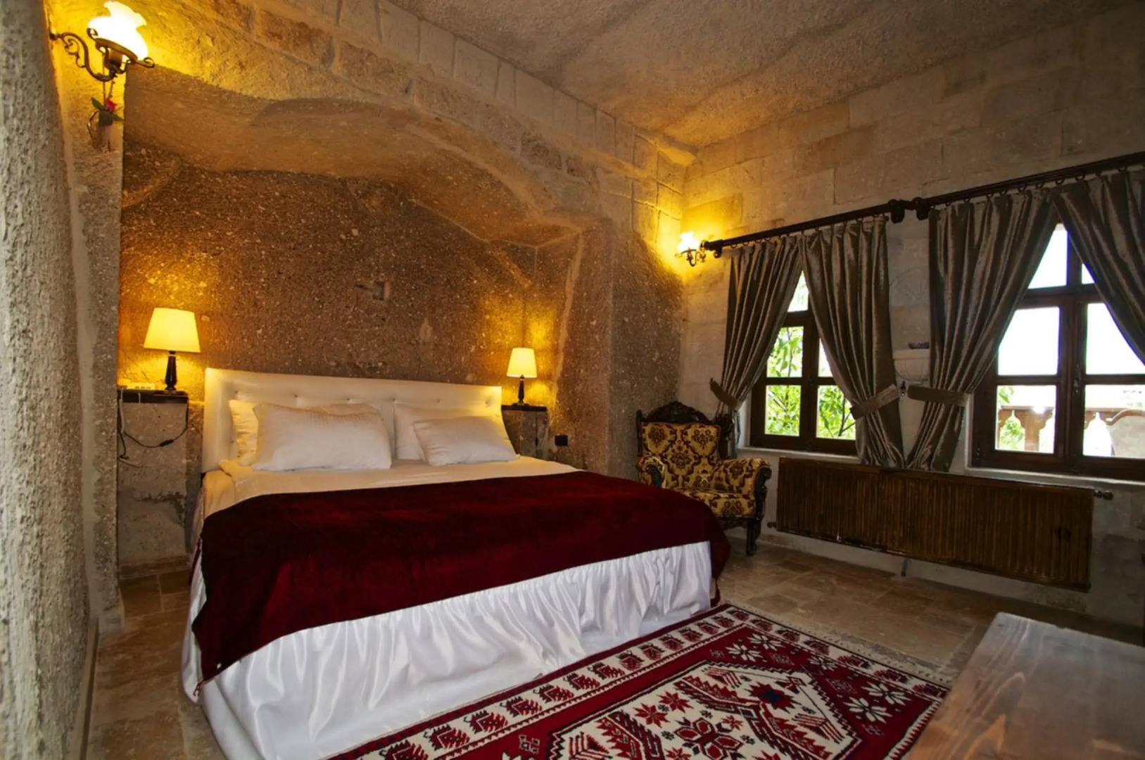 Grand Cave Suites