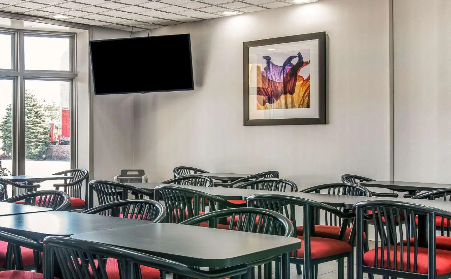 Quality Inn and Suites Livonia