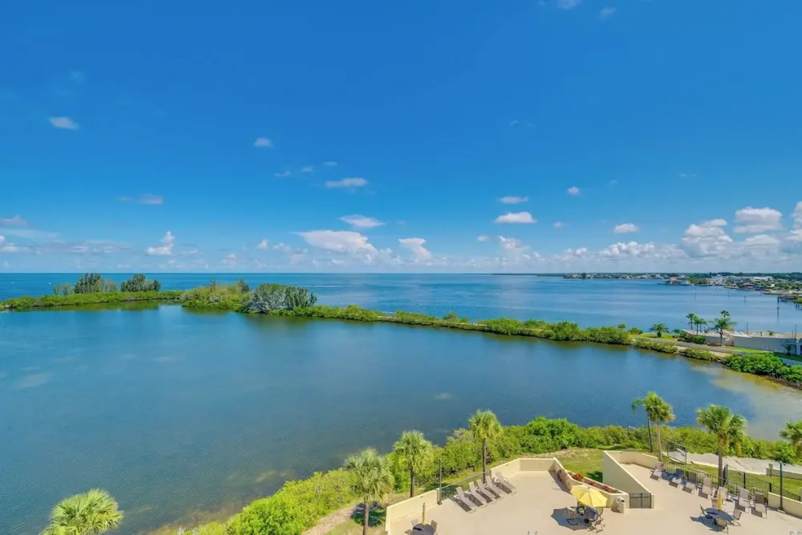 Waterfront Hudson Condo w/ Pool & Beach Access