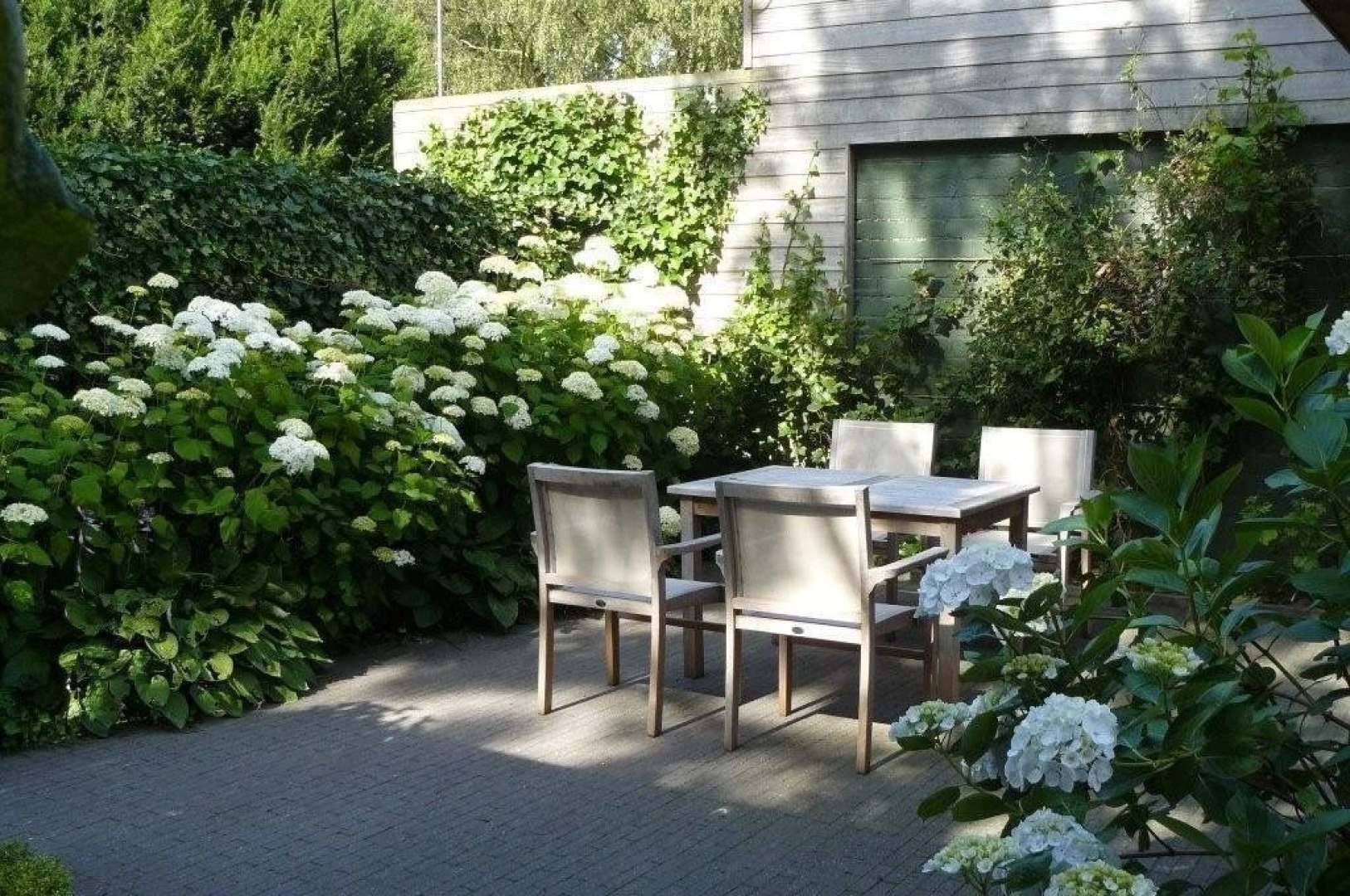 Holiday Home and Office Domisi'l