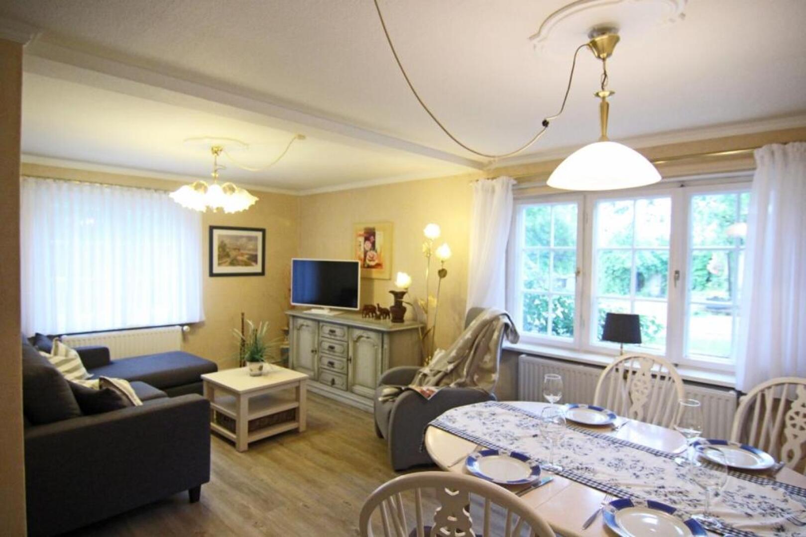 Lisa-im-alten-Friesenhaus