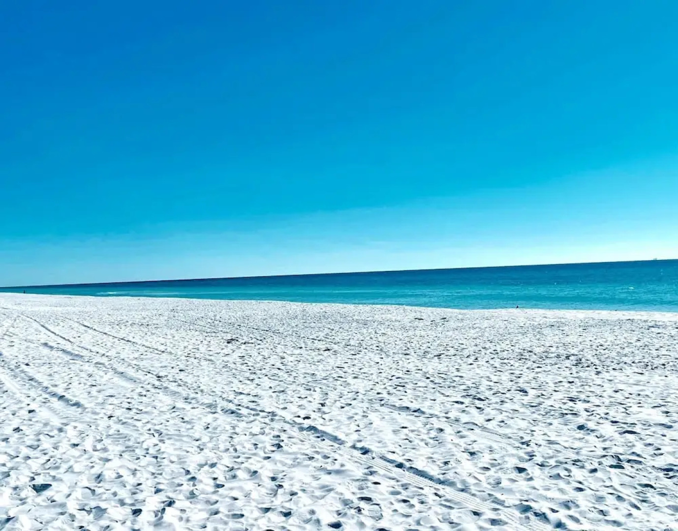 Casamigos 6 Bedroom Home by RedAwning